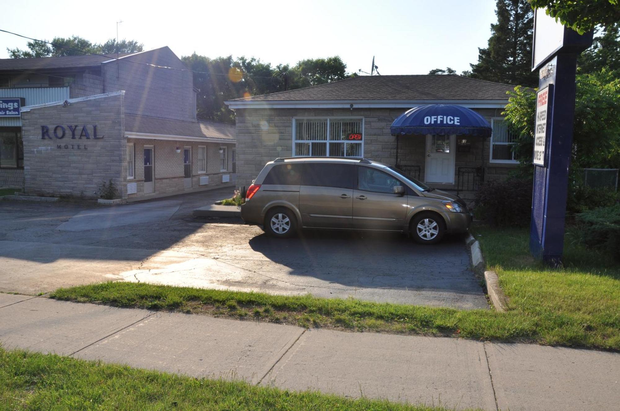 Royal Inn Burlington Exterior photo